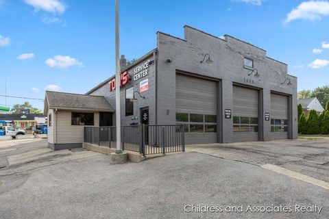 1608 Walker Avenue NW Grand Rapids MI 49504
