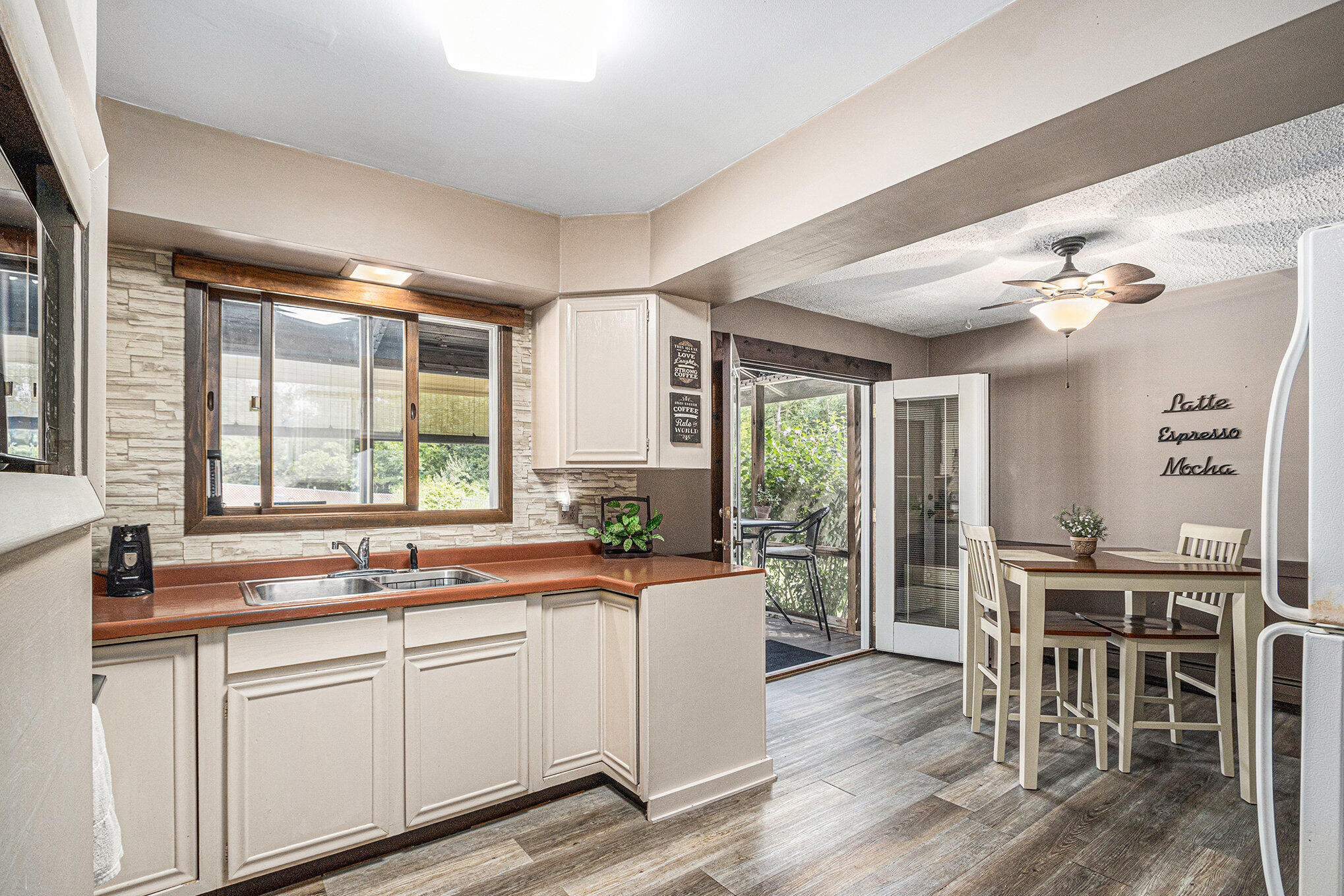 Richland, Michigan 49083, United States, 2 Bedrooms Bedrooms, ,2 BathroomsBathrooms,Residential,Active,192276