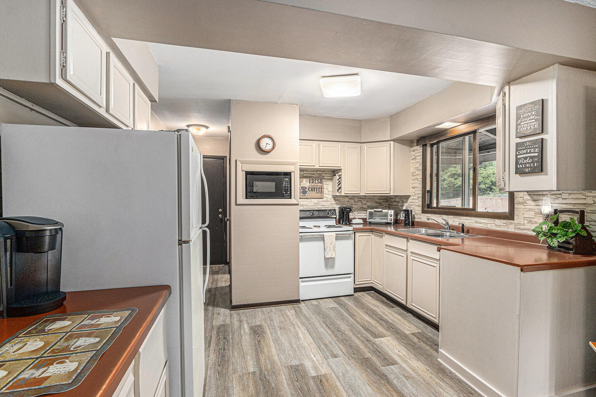 Richland, Michigan 49083, United States, 2 Bedrooms Bedrooms, ,2 BathroomsBathrooms,Residential,Active,192276