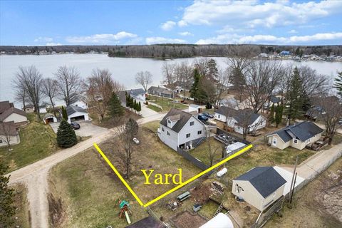 Photo of 14319 Park Drive, Mecosta, MI 49332 (MLS # 25013670)