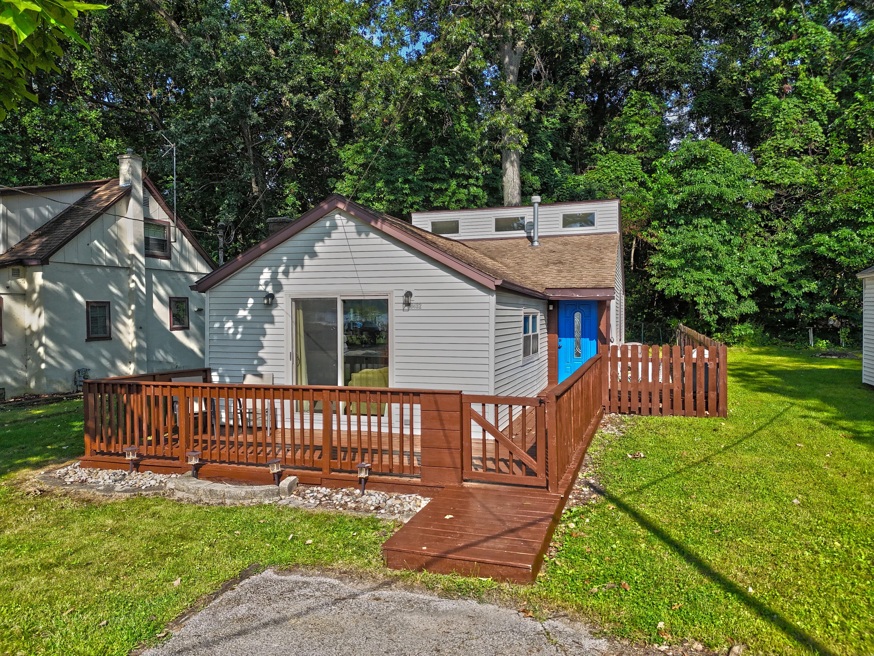 63432 N Lakeshore Drive