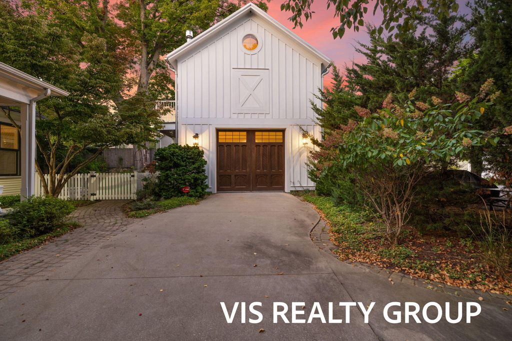 Photo of 415 Howard Avenue, Grand Haven, MI 49417 (MLS # 25051918)