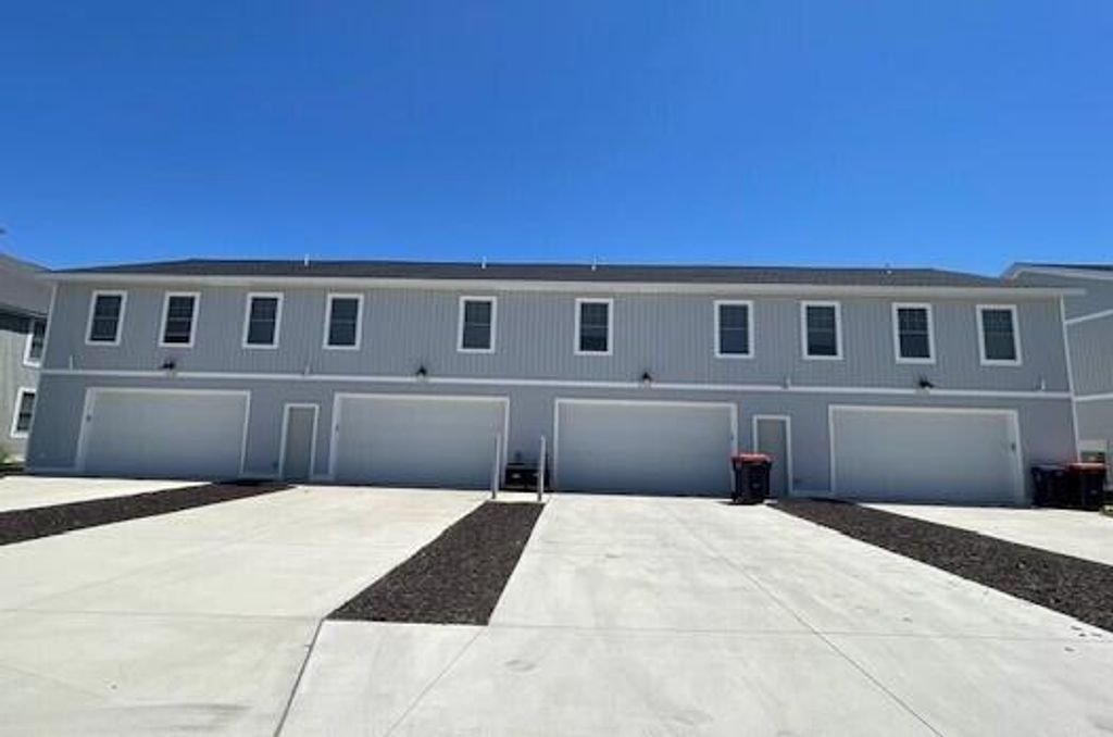 Photo of 2106 Sherwood Avenue, Holland, MI 49423 (MLS # 25061521)