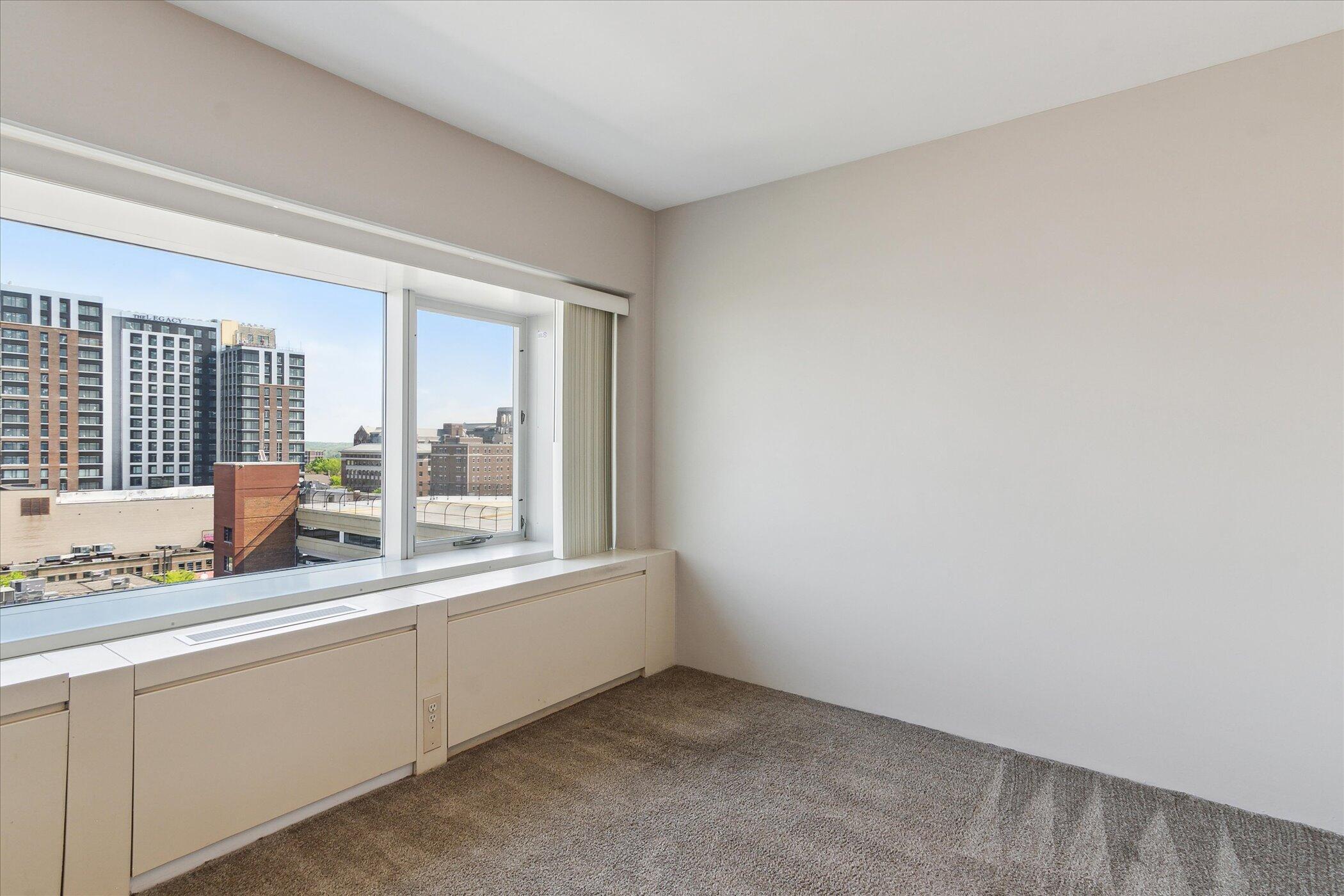 Ann Arbor, Michigan 48104, United States, 1 Bedroom Bedrooms, ,1 BathroomBathrooms,Residential,Pending,134833