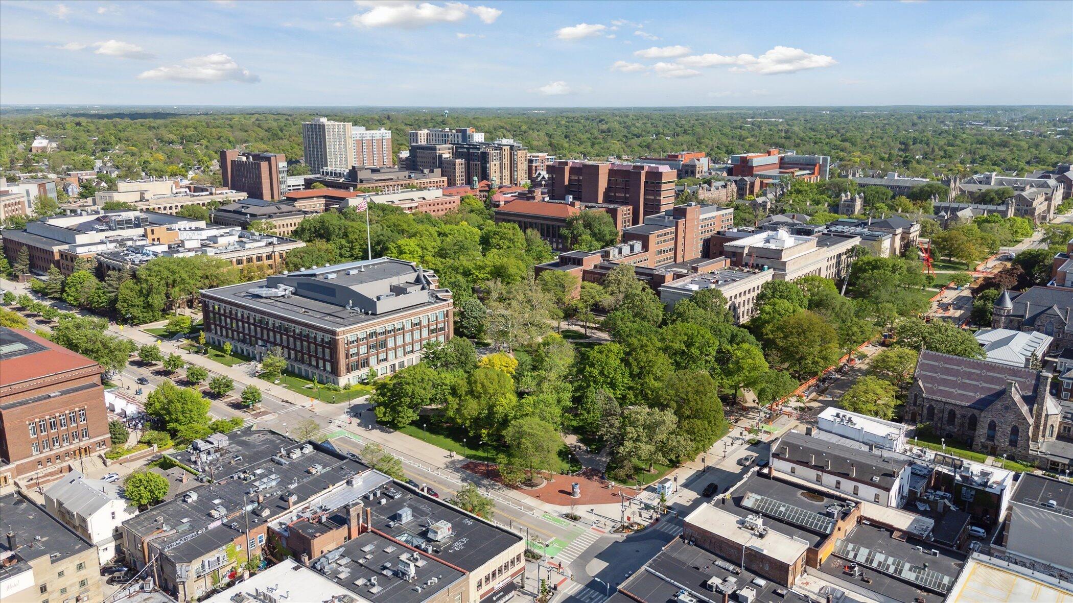 Ann Arbor, Michigan 48104, United States, 1 Bedroom Bedrooms, ,1 BathroomBathrooms,Residential,Pending,134833