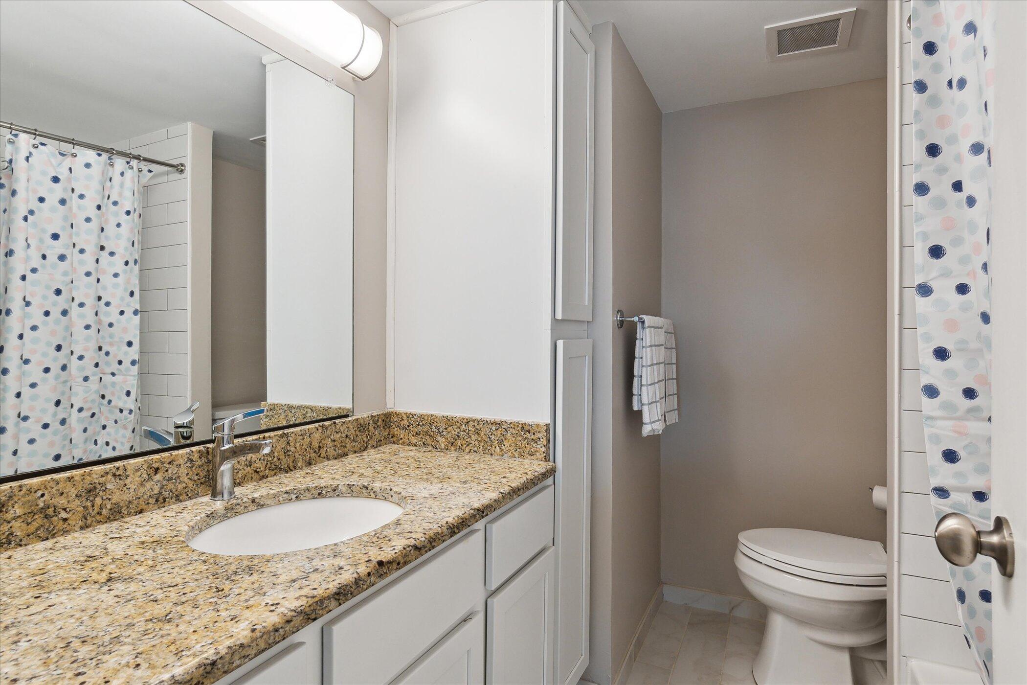 Ann Arbor, Michigan 48104, United States, 1 Bedroom Bedrooms, ,1 BathroomBathrooms,Residential,Pending,134833