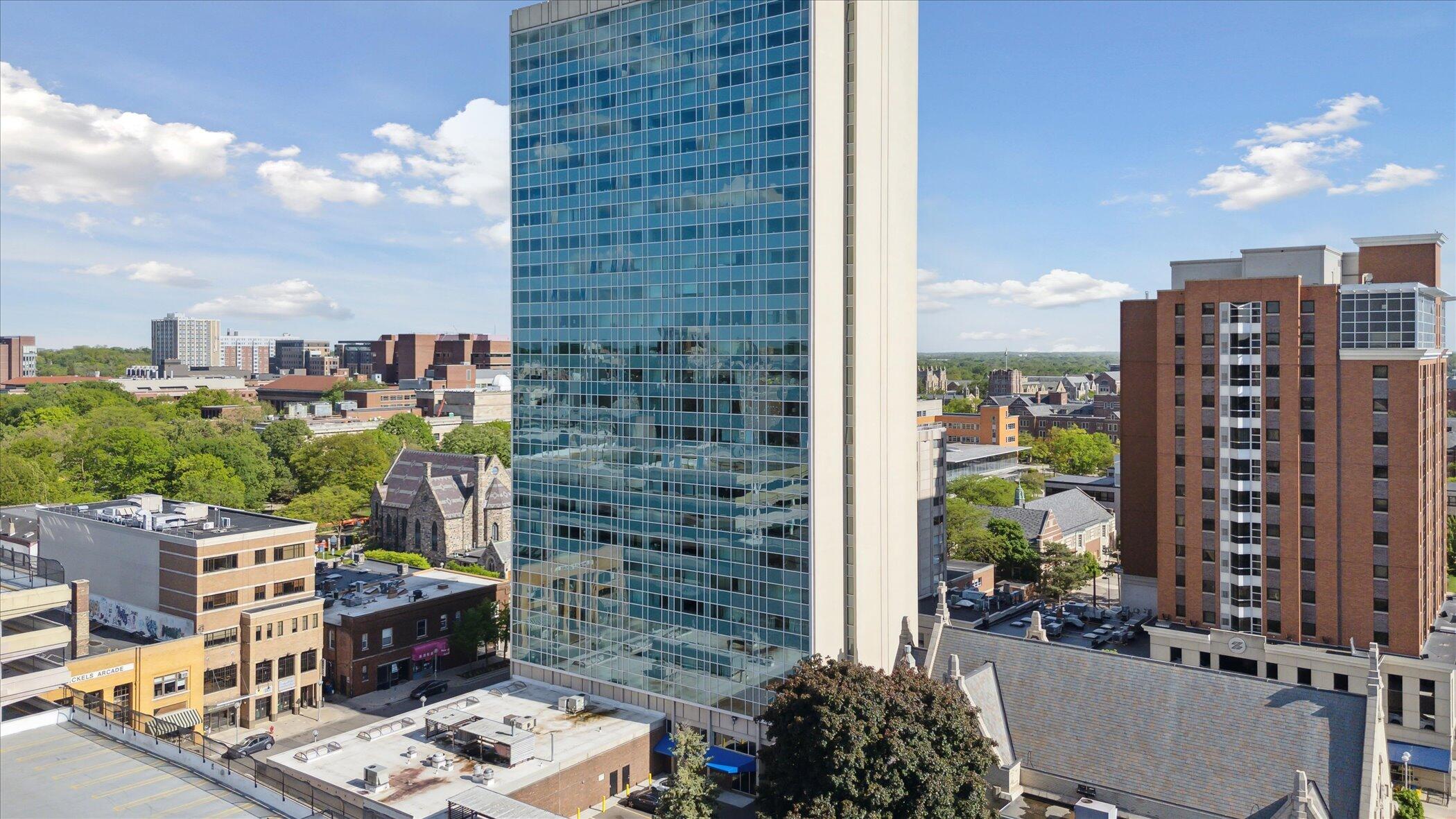 Ann Arbor, Michigan 48104, United States, 1 Bedroom Bedrooms, ,1 BathroomBathrooms,Residential,Pending,134833