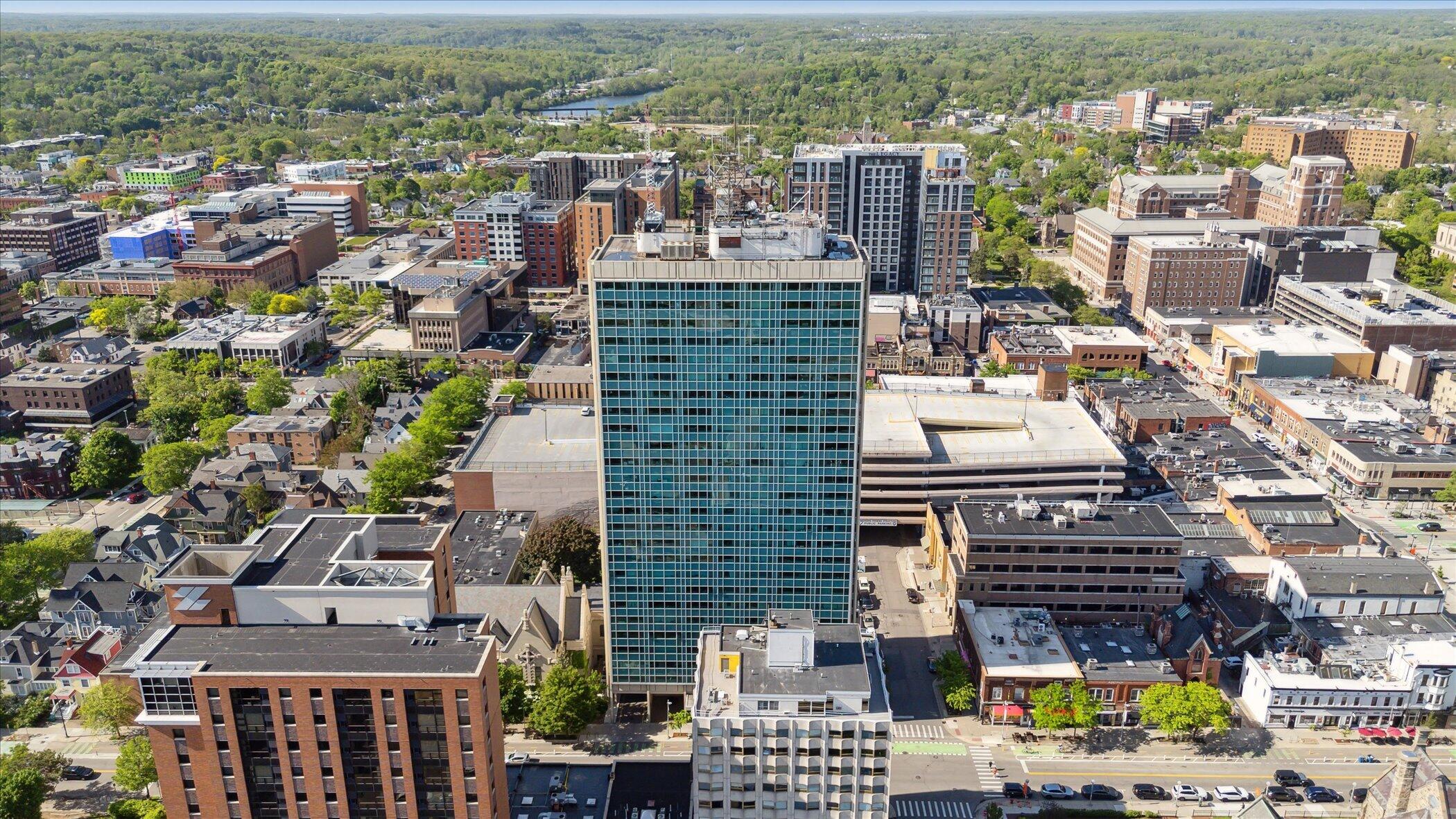 Ann Arbor, Michigan 48104, United States, 1 Bedroom Bedrooms, ,1 BathroomBathrooms,Residential,Pending,134833