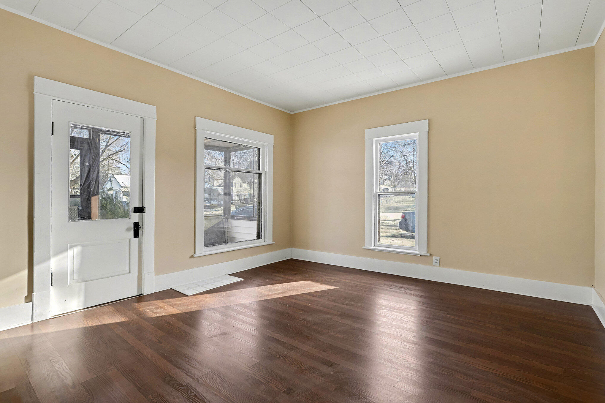 127 N Pleasant Street