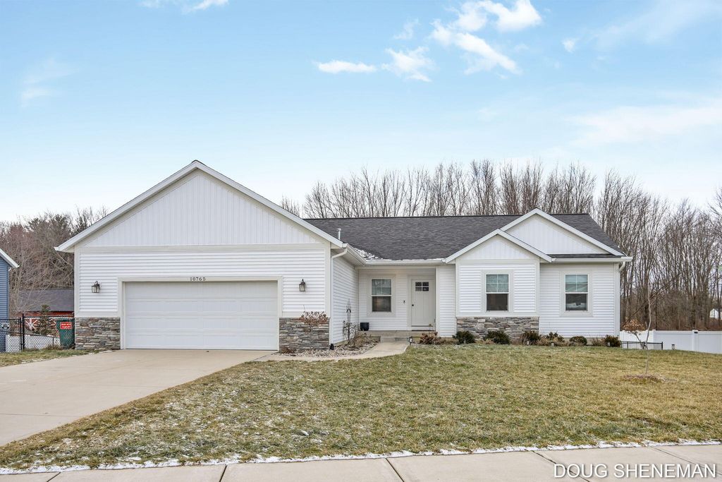 Photo of 10765 Lance Avenue, Allendale, MI 49401 (MLS # 26002171)