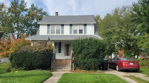 Single Family Residence in Wyandotte MI 676 Clinton Street.jpg