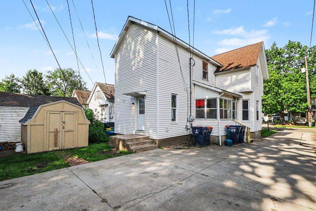 Photo of 349 Maple Avenue, Holland, MI 49423 (MLS # 26025325)