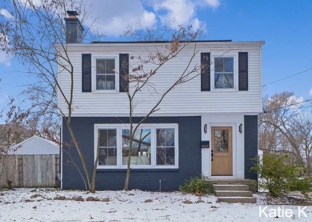 Photo of 1437 Cornell Drive SE, Grand Rapids, MI 49506 (MLS # 26002032)