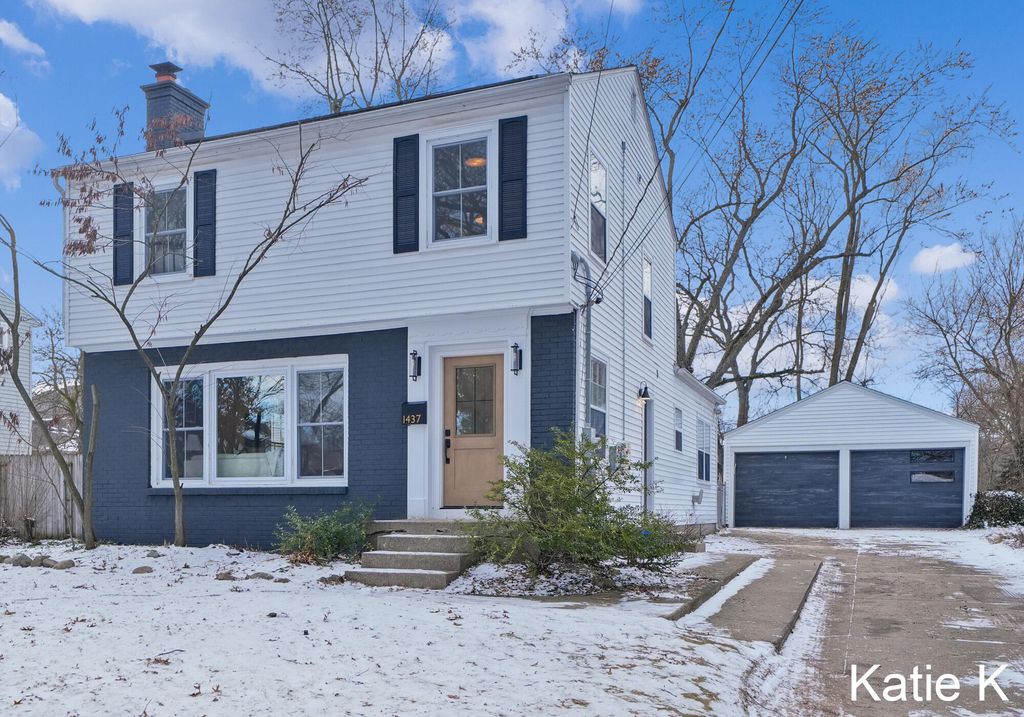 Photo of 1437 Cornell Drive SE, Grand Rapids, MI 49506 (MLS # 26002032)