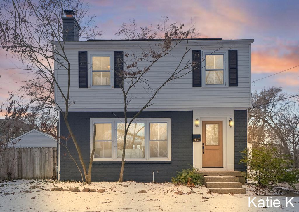 Photo of 1437 Cornell Drive SE, Grand Rapids, MI 49506 (MLS # 26002032)