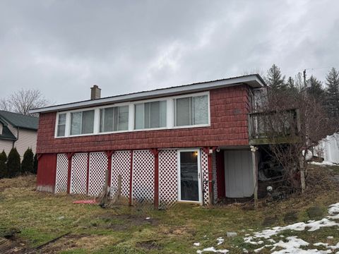 MLS: 25007862