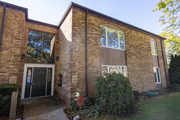 454 BARKWOOD CT NW, GRAND RAPIDS, MI 49534 - Image 8a66c3f4c95f645d0ca405ffade1c135/2829290582