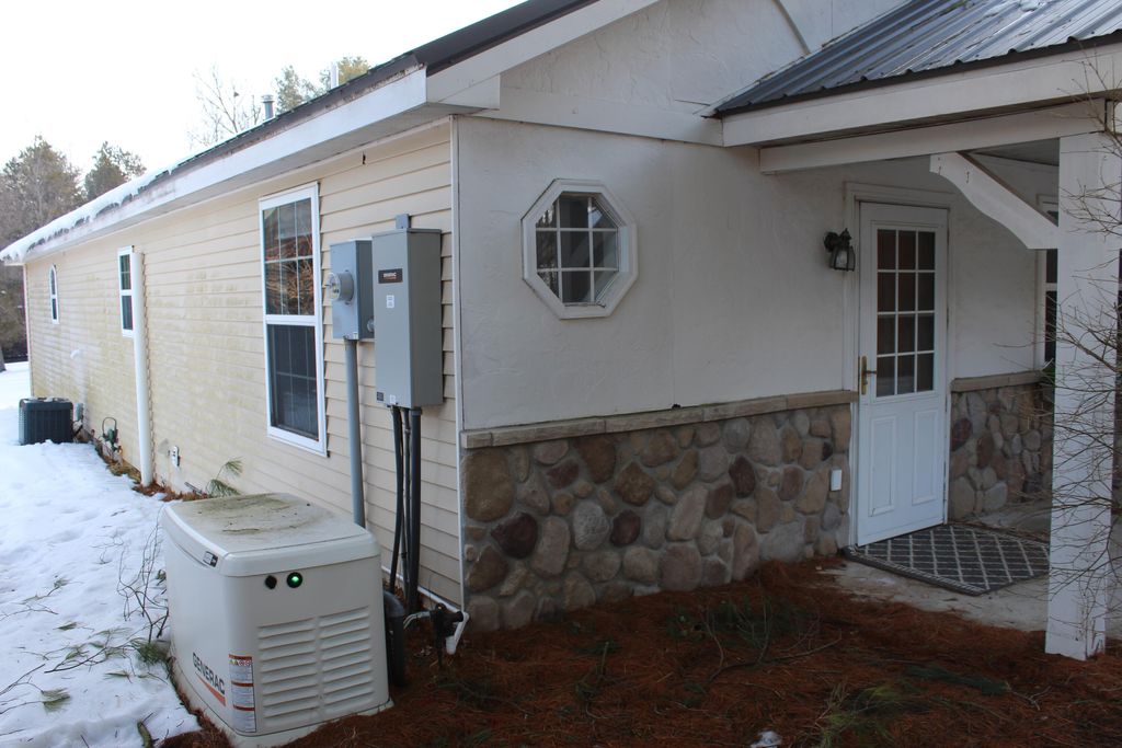 Photo of 1132 N Meadowbrook Road, White Cloud, MI 49349 (MLS # 26005852)