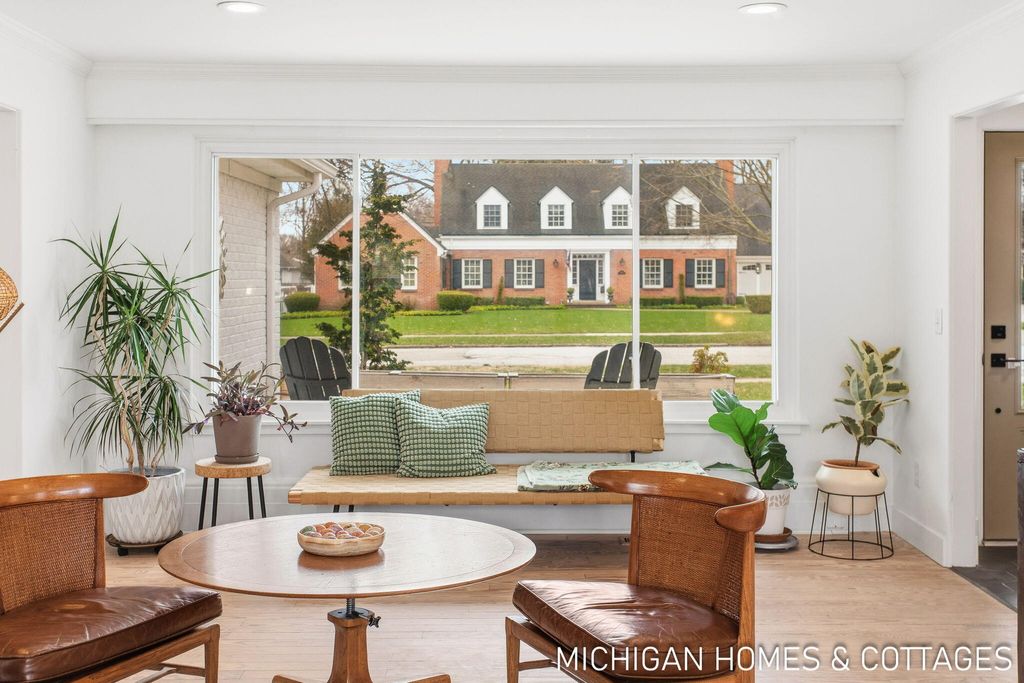 Photo of 141 E 26th Street, Holland, MI 49423 (MLS # 26013140)