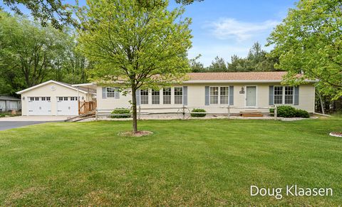 Photo of 15707 New Holland Street, Holland, MI 49424 (MLS # 26023433)