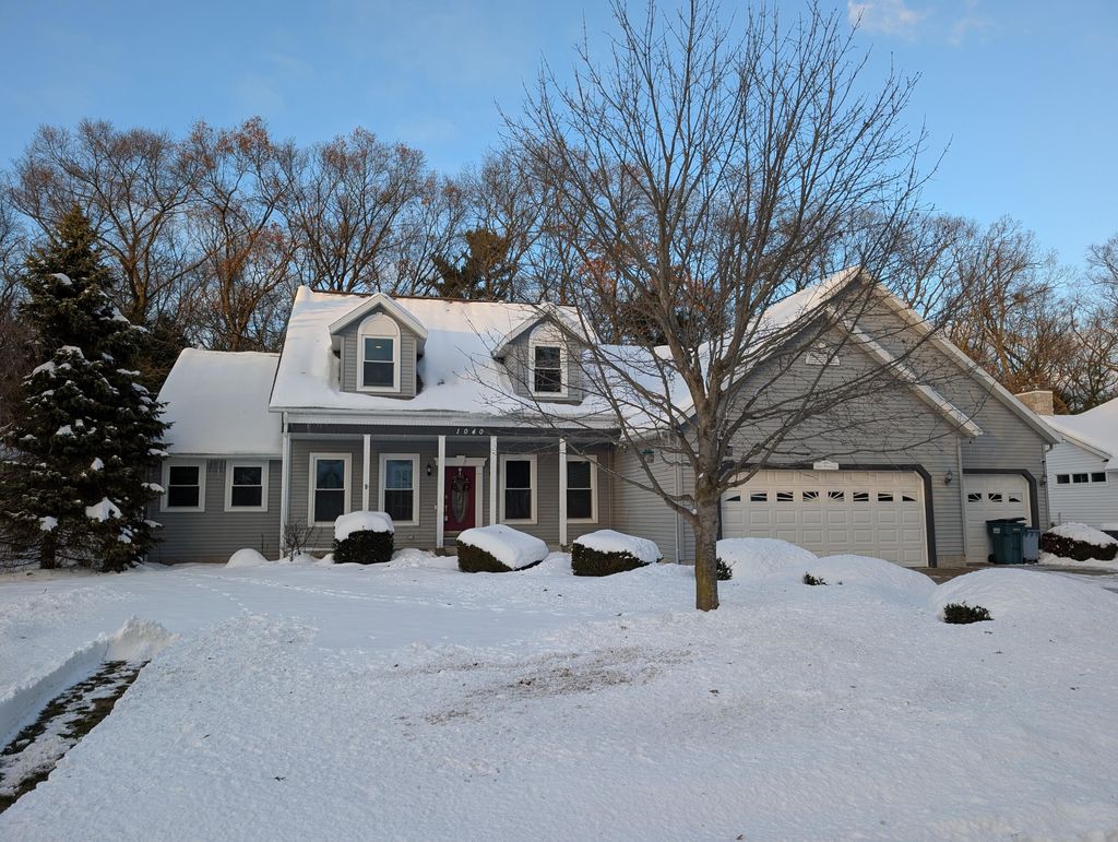 Photo of 1040 N Robinhood Drive, Muskegon, MI 49445 (MLS # 25061177)