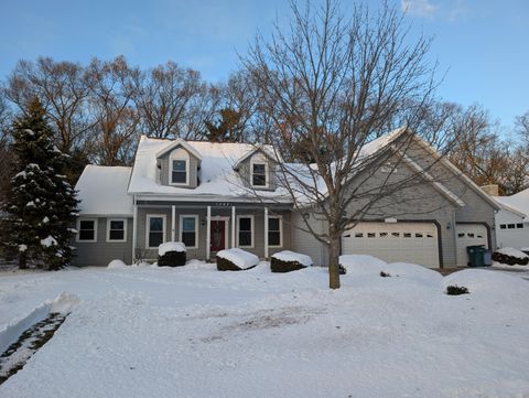 Photo of 1040 N Robinhood Drive, Muskegon, MI 49445 (MLS # 25061177)