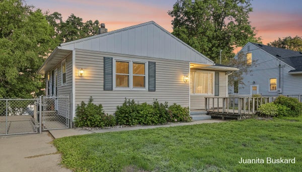 3449 TAFT AVE SW, WYOMING, MI 49519 - Image 8ac96daae541c4212faa098f59bd7aa4/338708394