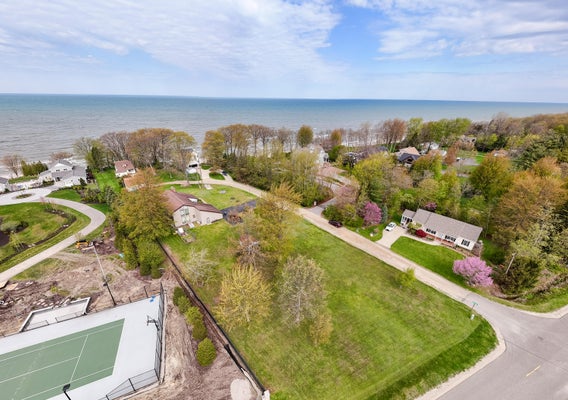 BEACHVIEW DR, SOUTH HAVEN, MI 49090 - Image 8acc58207cac87e26bad830aae126447/2818463167