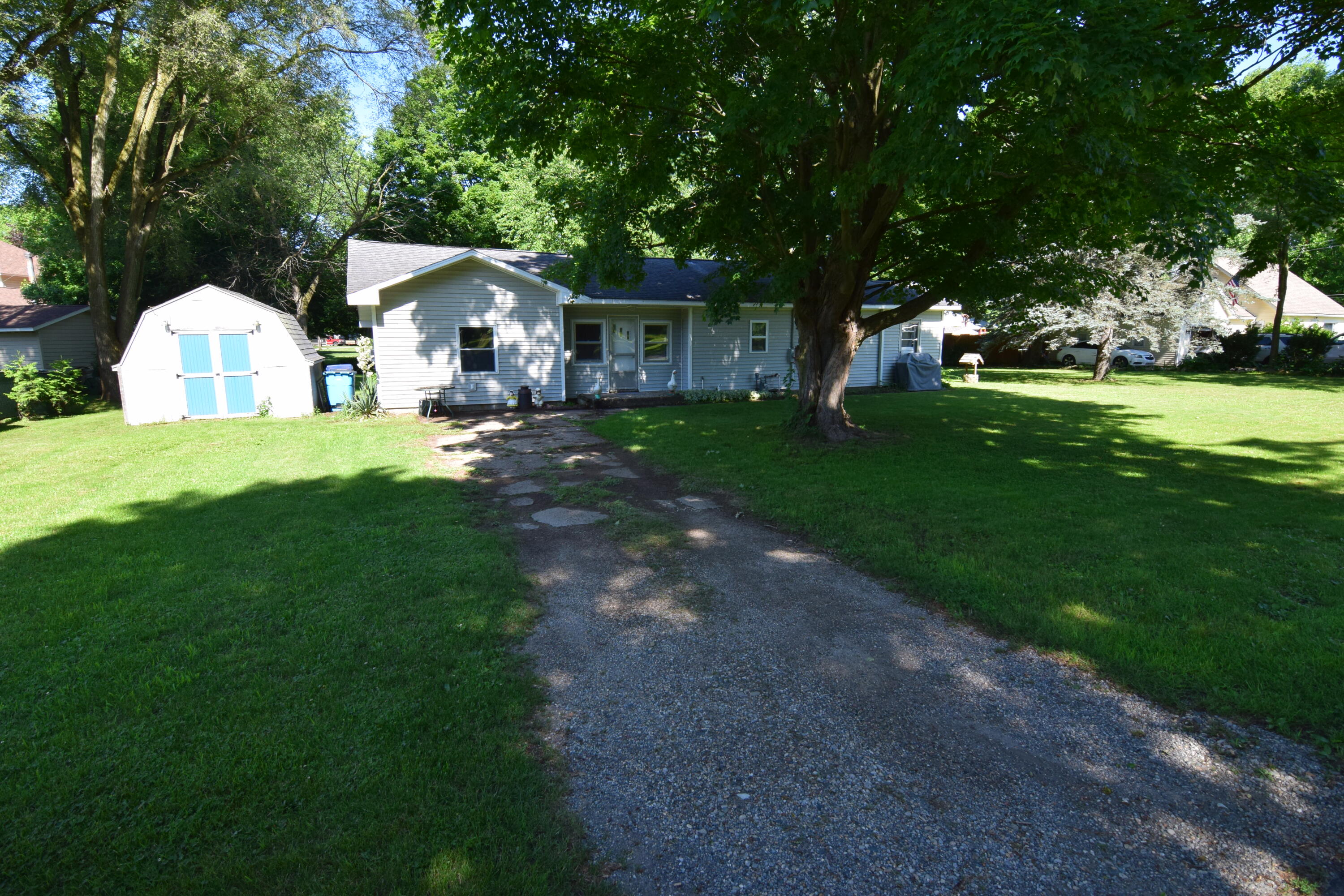 325 Dallas Street