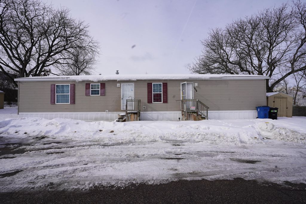 Photo of 1906 Hawk Drive, Kalamazoo, MI 49008 (MLS # 26005324)