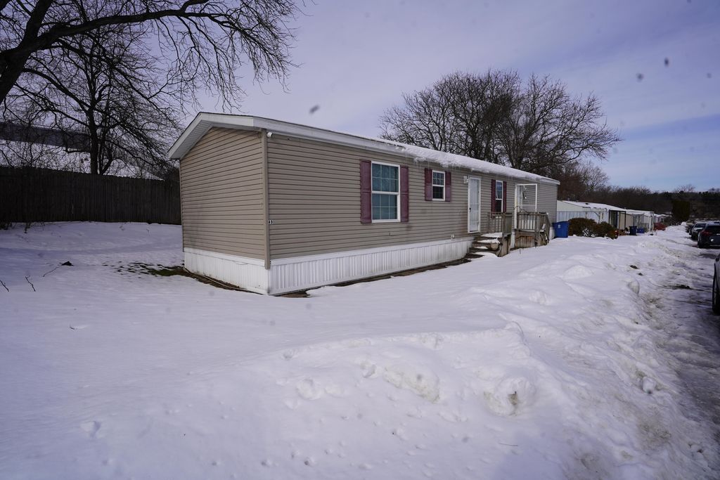 Photo of 1906 Hawk Drive, Kalamazoo, MI 49008 (MLS # 26005324)