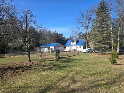 2913 W County Line Road, Manistee, MI 49660 - MLS#: 25013864