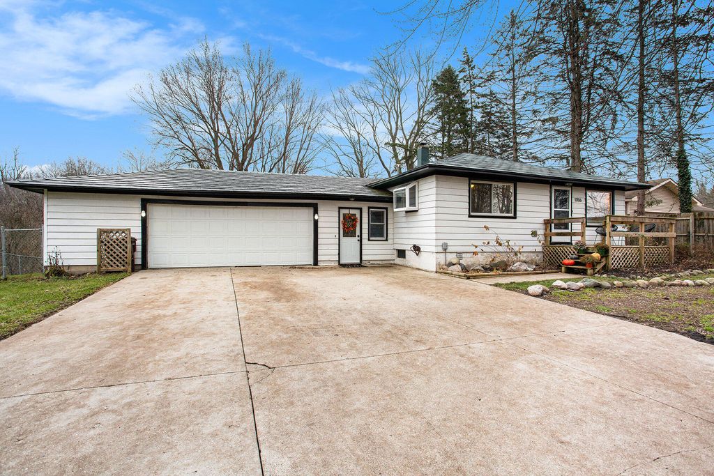 Photo of 11706 Stebbins Avenue NW, Sparta, MI 49345 (MLS # 23143542)