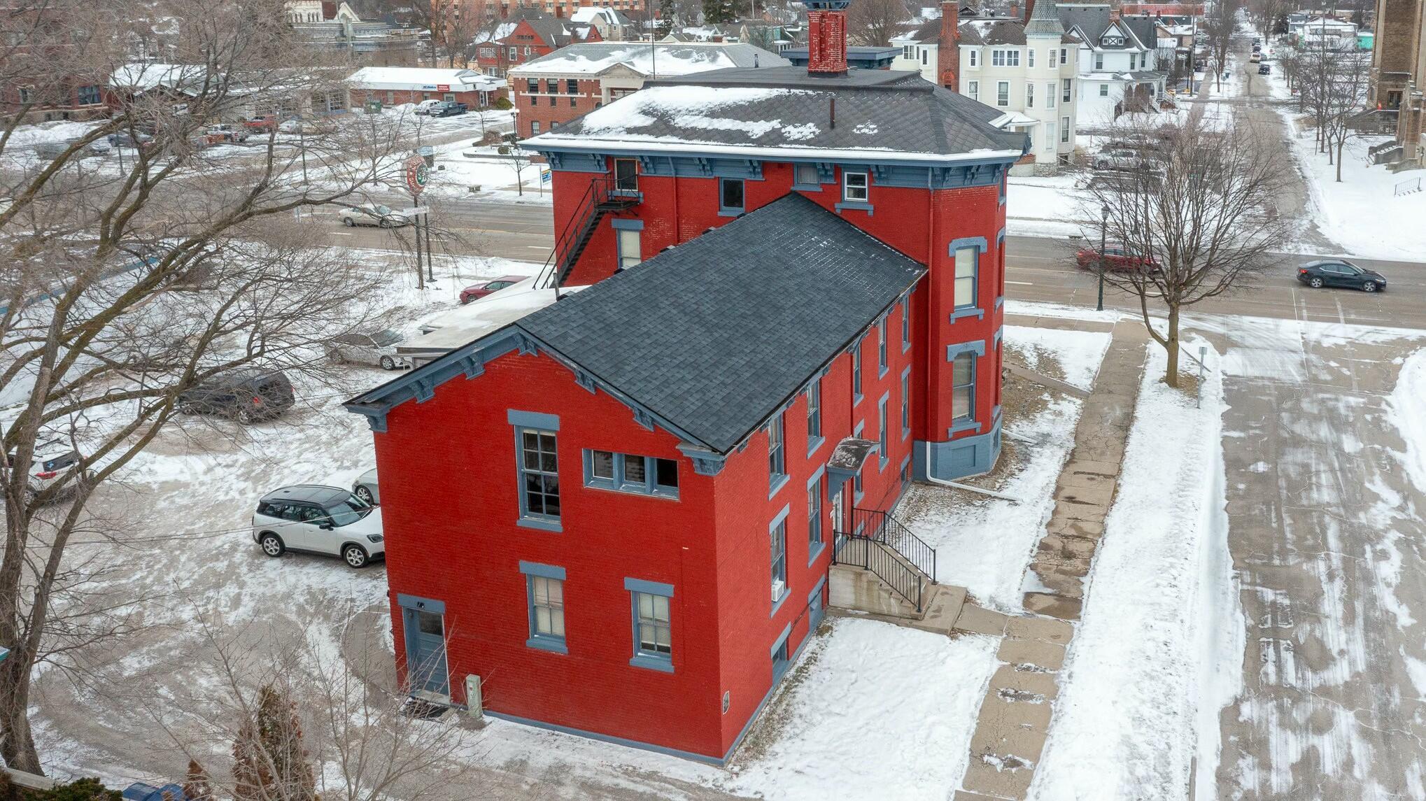 701 Center Avenue