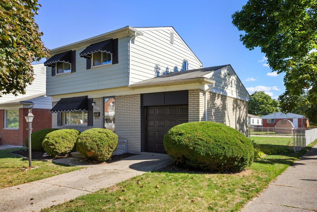 Photo of 1339 Marion Avenue, Lincoln Park, MI 48146 (MLS # 25052256)