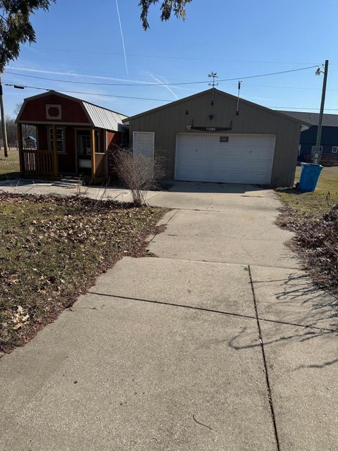 MLS: 25009711
