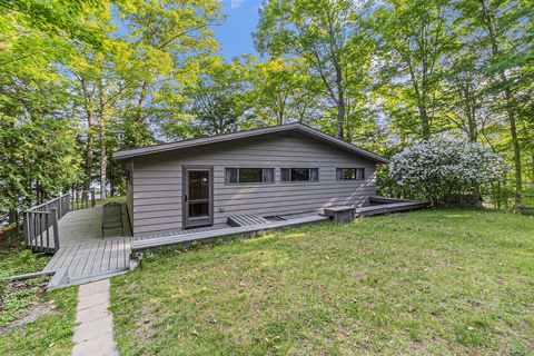 Photo of 6253 Loggers Lane Ln, Ludington, MI 49431 (MLS # 26023775)