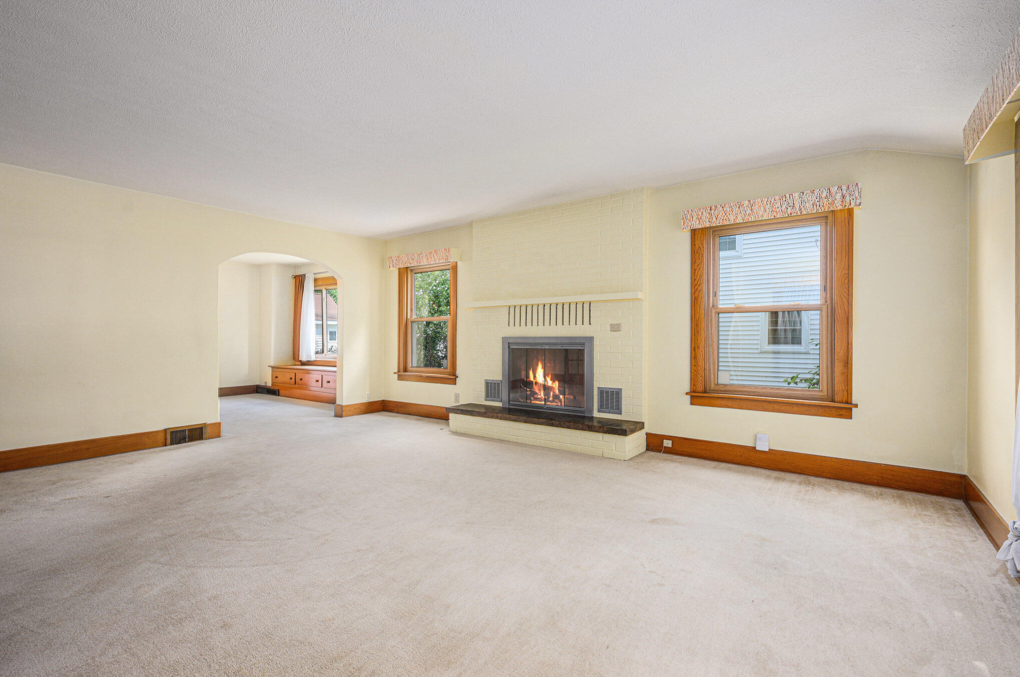 1115 Cambridge Drive