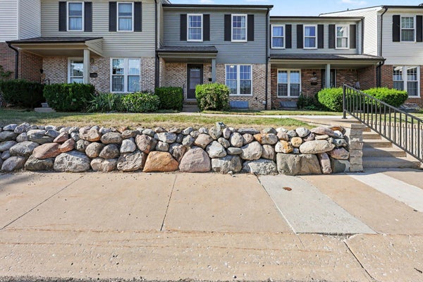 3422 BURBANK DR, ANN ARBOR, MI 48105 - Image 8bf030d48982c8c1158a1b3cf40ea96d/240697056