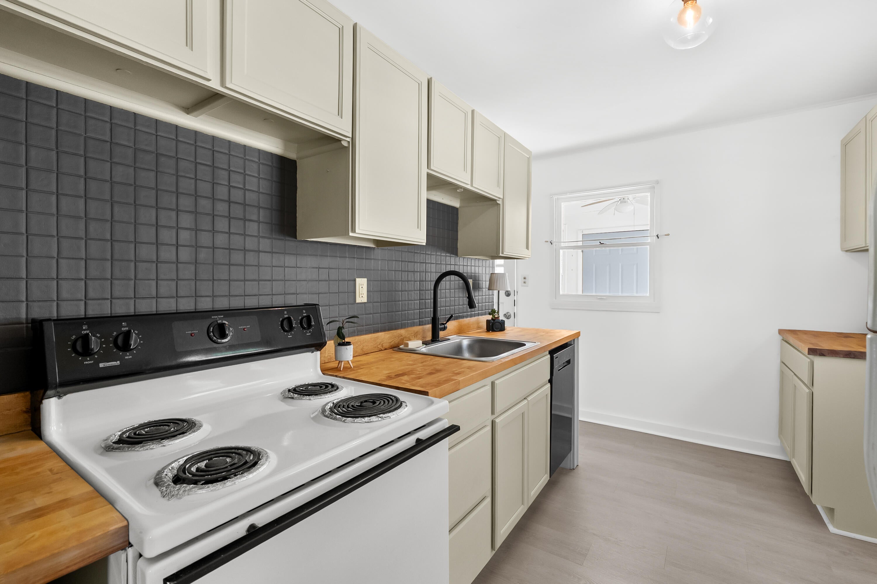 2601 Wellington Road
