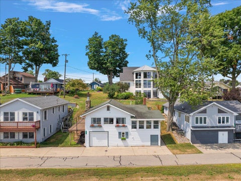 Photo for 6444 Lakeshore Drive
