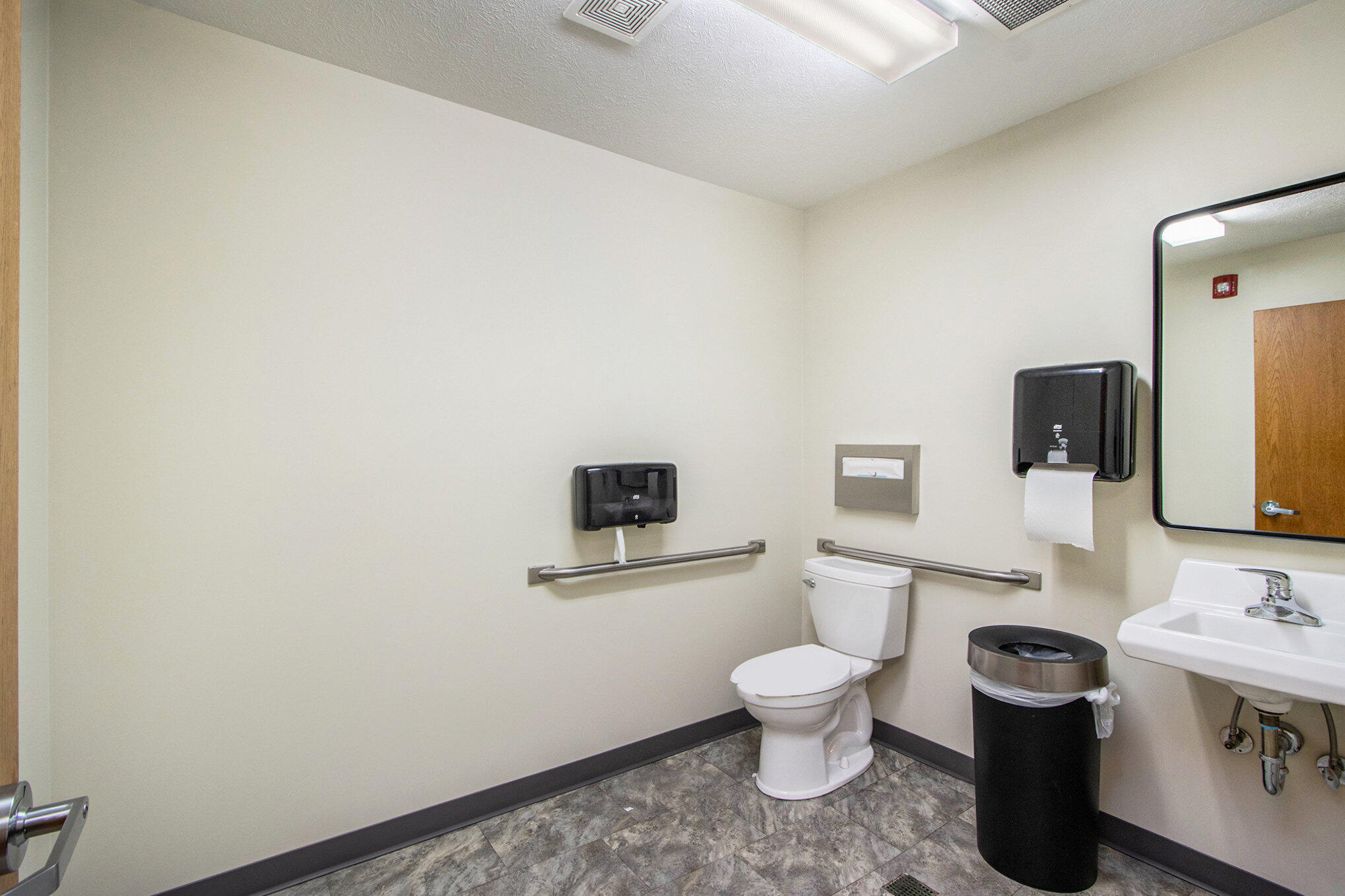 Battle Creek, Michigan 49015, United States, ,7 BathroomsBathrooms,Commercial,Active,133959