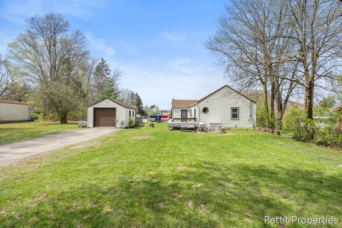 Photo of 5023 Vernor Avenue NE, Grand Rapids, MI 49525 (MLS # 26017340)