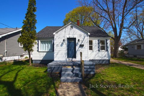 Photo of 694 E Isabella Avenue, Muskegon, MI 49442 (MLS # 26017445)