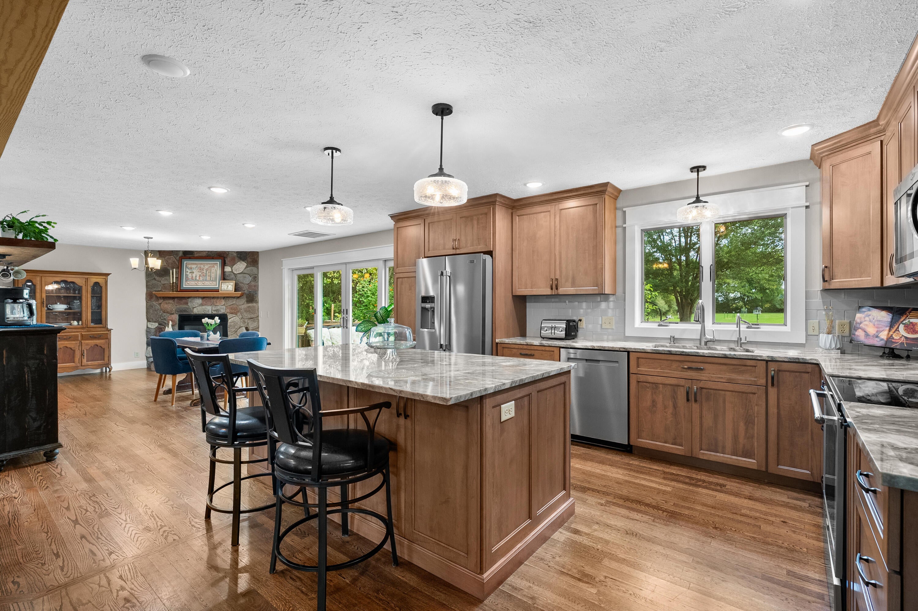 10233 Jericho Road