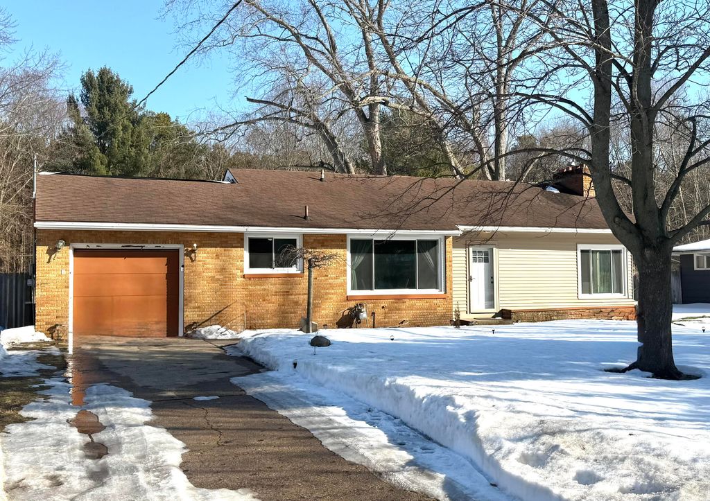 Photo of 4300 Lake Harbor Road, Norton Shores, MI 49441 (MLS # 26005534)