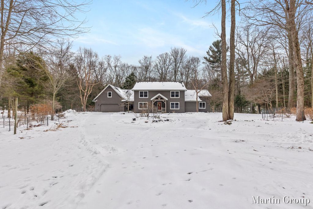 Photo of 6142 Scenic Woods Circle N, Muskegon, MI 49445 (MLS # 25056875)