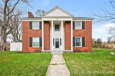 Photo of 119 Bristol Avenue NW, Grand Rapids, MI 49504 (MLS # 26012752)