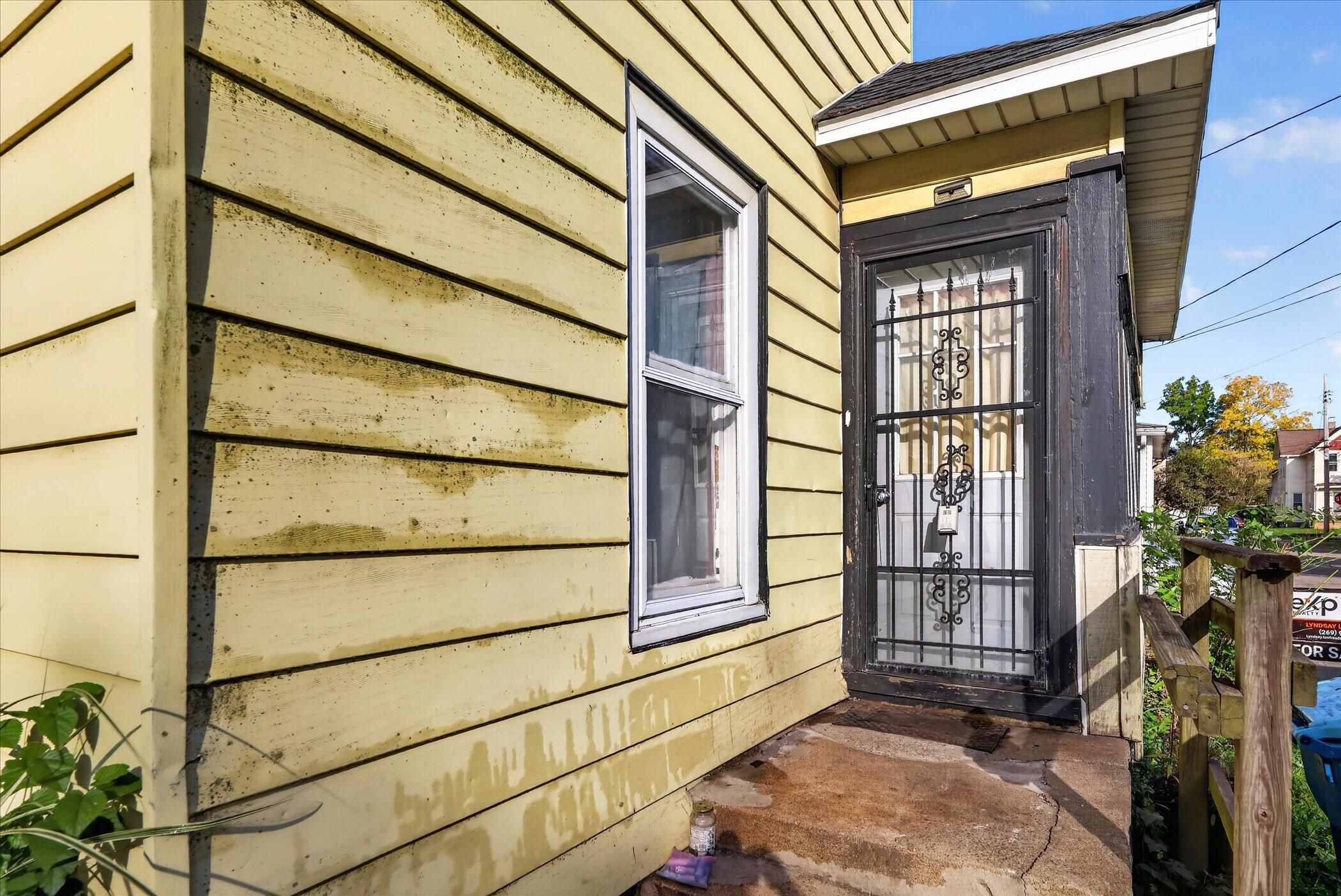 1004 Newland Place