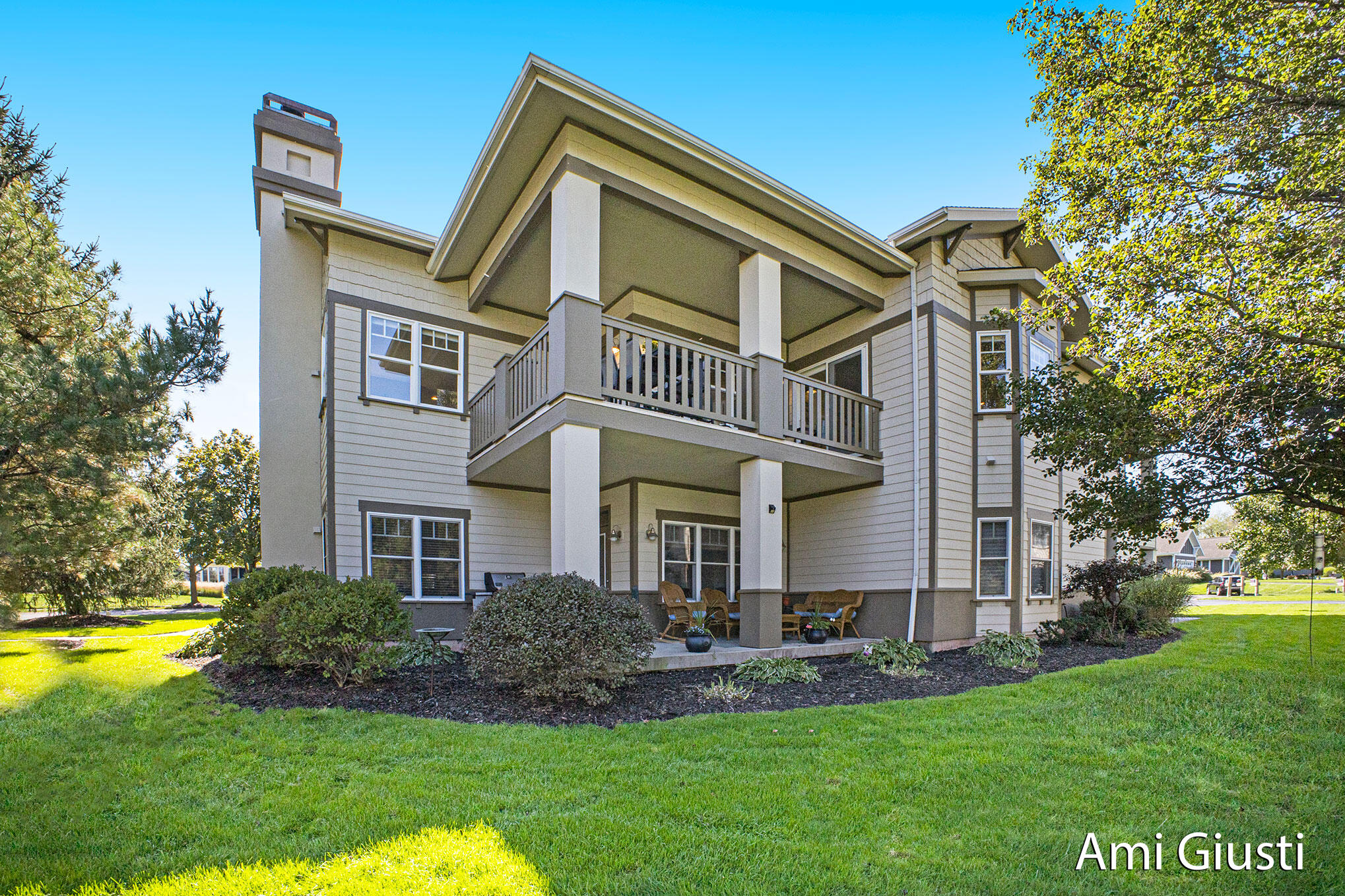 Grand Rapids, Michigan 49546, United States, 3 Bedrooms Bedrooms, ,2 BathroomsBathrooms,Residential,Active,219821 Grand Rapids, Michigan 49546, United States, 3 Bedrooms Bedrooms, ,2 BathroomsBathrooms,Residential,Active,219821